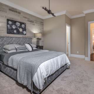 Bedroom 2 w/walk-in closet