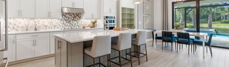Kitchen Island vs Peninsula – Which is Best For You? | Pulte