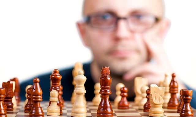 jak-dostavate-napady přemýšlení šachovnice