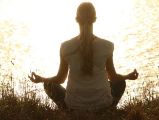 meditace v pozici lotosový květ
