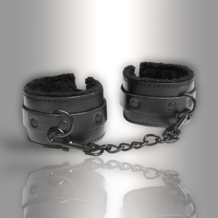 PlayLoveToys - products/shadow-fur-handcuffs