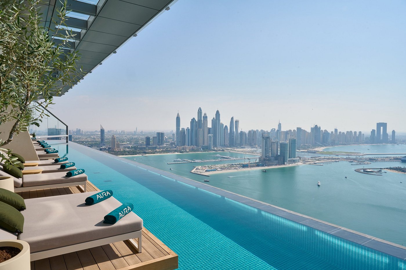 AURA SKYPOOL — Palm Tower