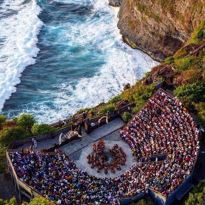 Uluwatu Temple (Pura Luhur Uluwatu)