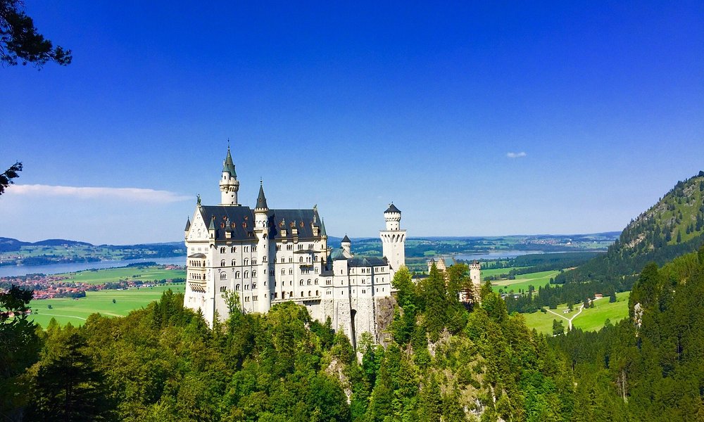 Neuschwanstein Castle (Schloss Neuschwanstein)