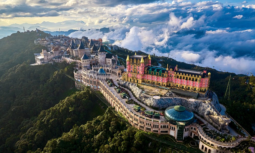 Sun World Ba Na Hills & Golden Bridge Day Ticket