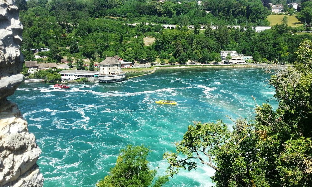 Rhine Falls Visit & Boat Ride from Zurich / Schaffhausen
