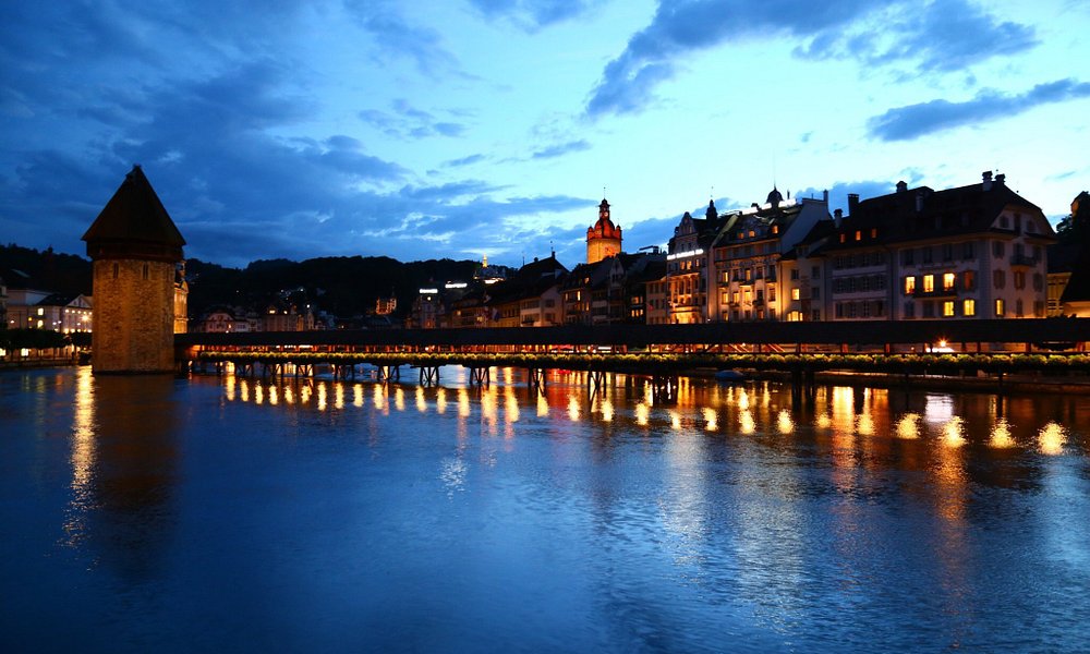 Chapel Bridge (Kapellbrücke) & Old Town Stroll, Lucerne