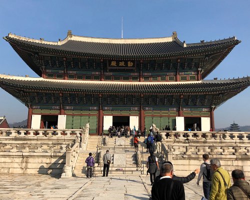 Gyeongbokgung Palace (Seoul) — Joseon Royal Palace Grounds, Gates & Pavilion Views