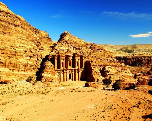 Petra (Wadi Musa) — UNESCO Nabataean Rock-Cut City: Siq Walk + Treasury Viewpoint & Main Trail (Ticketed Entry)