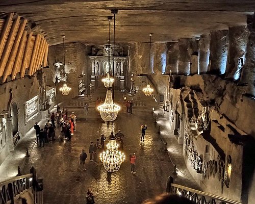 Wieliczka Salt Mine (Kraków area) — UNESCO Underground Chambers + St. Kinga’s Chapel on the Tourist Route (Ticketed Entry)
