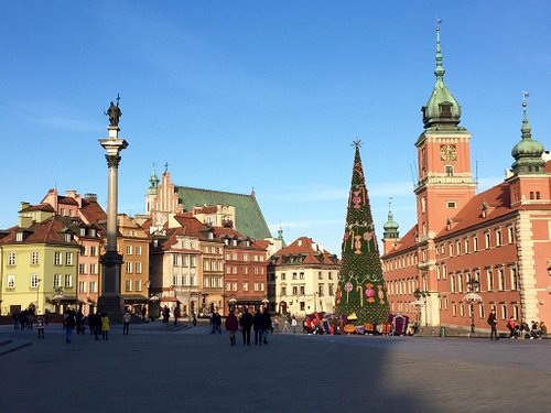 Kraków Old Town (Stare Miasto) — UNESCO Historic Centre Walk: Main Market Square + Wawel Approach & Medieval Streets (Free Entry)
