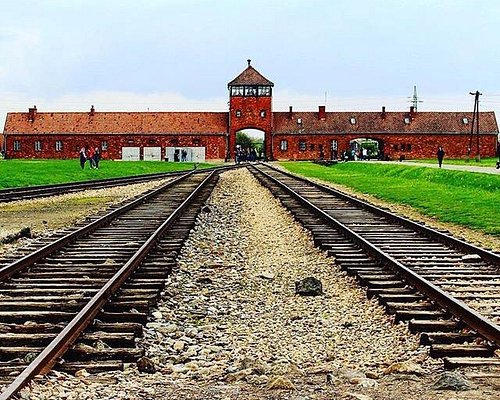 Państwowe Muzeum Auschwitz-Birkenau (Oświęcim) — Memorial & Museum Visit: Auschwitz I + Auschwitz II-Birkenau (Free Entry Pass Required)