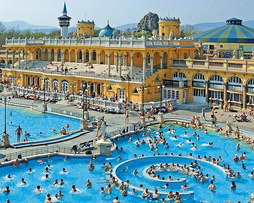 Széchenyi Thermal Baths & Pool (Budapest) — Historic Outdoor Thermal Pools + Indoor Spa Halls (Ticketed Entry)