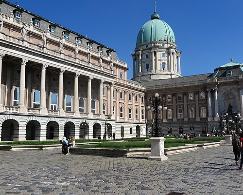 Buda Castle (Budavári Palota) & Castle Hill Palace District, Budapest — Courtyards + Viewpoints Walk + Optional Museums (National Gallery / BHM Castle Museum) (Museums Ticketed)