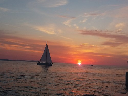 Sea Organ (Morske orgulje), Zadar — Wave-Powered Musical Steps on the Riva + Sunset Hangout (Free Entry)