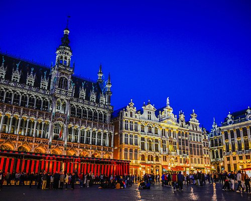 Grand-Place (La Grand-Place / Grote Markt), Brussels — UNESCO Central Square: Guildhalls + Town Hall Facades Walk (Free Entry)