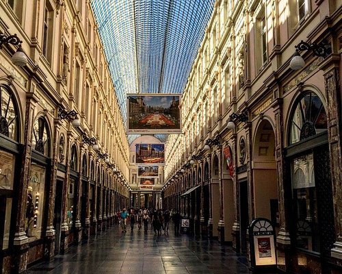 Les Galeries Royales Saint-Hubert (Royal Saint-Hubert Galleries), Brussels — Historic Glass-Roof Shopping Arcades + Cafés & Culture Stroll (Free Entry)