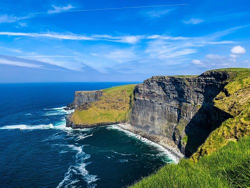 Cliffs of Moher Experience (Co. Clare) — Iconic Atlantic Clifftop Walk + Visitor Centre Exhibitions (Timed Booking Recommended)