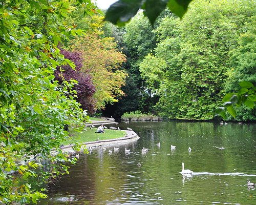 St Stephen's Green (Dublin) — Victorian City Park Walk + Lake, Monuments & Picnic Lawns (Free Entry; Gates Have Set Hours)
