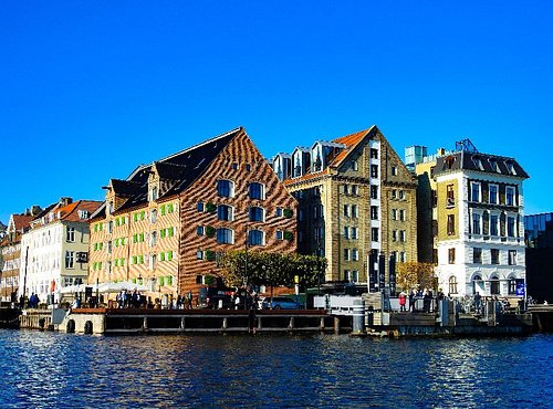 Nyhavn (Copenhagen) — Colourful 17th-Century Harbour Walk + Canal Tour Departure Point (Free Public Area)