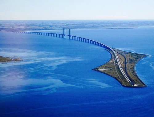 Øresund Bridge (Malmö—Copenhagen) — Cross-Border Drive/Train Crossing: Sea Views + “Two Countries in One Trip” (Road Toll Applies)