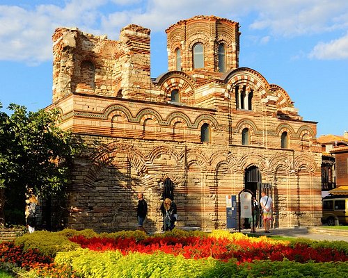 Old Nessebar (Ancient City of Nessebar) — UNESCO World Heritage Peninsula Walk: Cobblestone Lanes, Churches & Sea Views (Free Public Area)