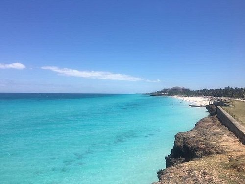 Playa Varadero (Varadero, Matanzas) — Cuba’s Signature White-Sand Beach Strip: 13 Miles of Coastline + Clear Blue Water (Free Public Beach)