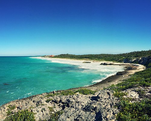 Playa Pilar (Cayo Guillermo, Jardines del Rey) — Turquoise-Water Beach: Huge 15m Sand Dunes + Snorkeling/Diving Reef Spot (Free Public Beach Area)