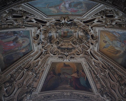 Salzburger Altstadt (Historic Centre of Salzburg) — UNESCO Old Town Walk + Baroque Squares & Riverside Views (Free Access)