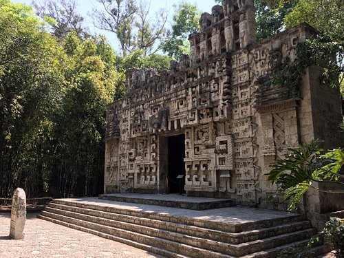Museo Nacional de Antropología (CDMX) — Mexico’s Top Anthropology Museum (Aztec Sun Stone + Maya Halls) (Ticketed Entry)