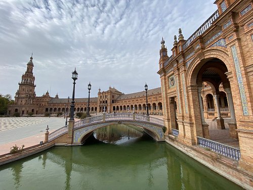 Plaza de España (Madrid) — Monument to Cervantes + Gran Vía End (Free Public Square)