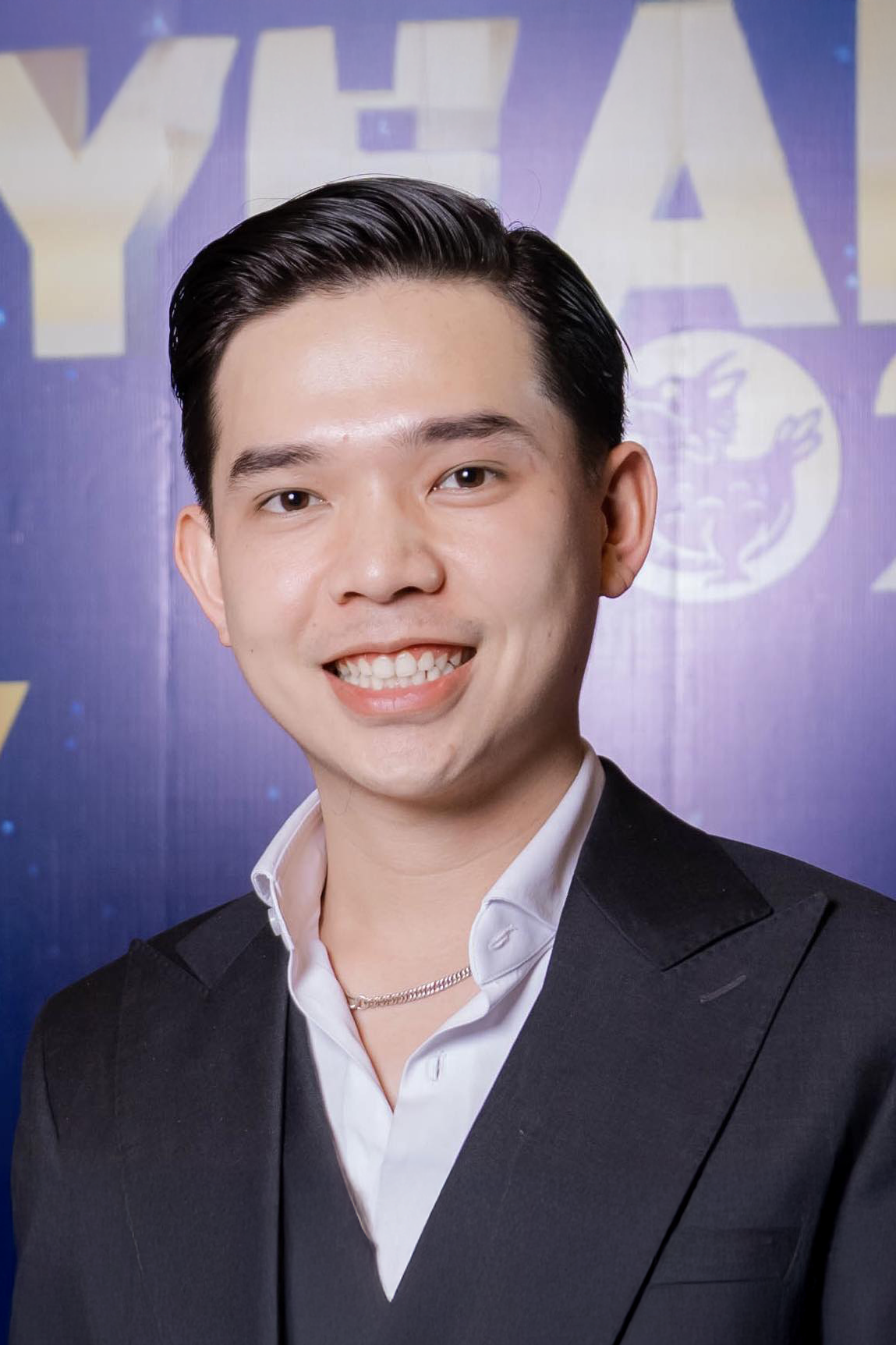 Đoàn Hồng Phúc - Chuyên gia Bất động sản Cao Cấp với 7+ năm kinh nghiệm tư vấn đầu tư BĐS