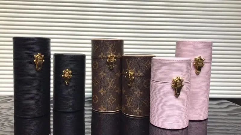 PACK 8 Étuis Parfums LV