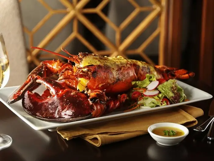 So sánh Nha Trang và Phú Quốc với những địa điểm du lịch, ăn chơi giải trí, trải nghiệm