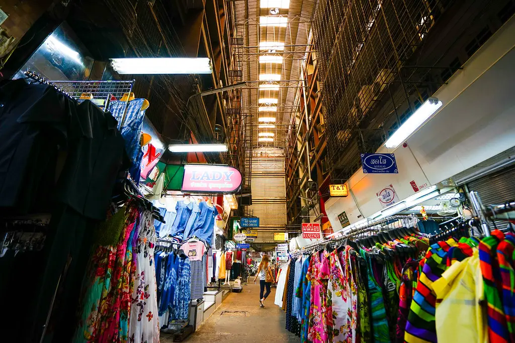 So sánh chi tiết tất tần tật về du lịch Thái Lan so với du lịch Singapore, bạn cho đất nước nào cho chuyến đi tiếp theo của bạn