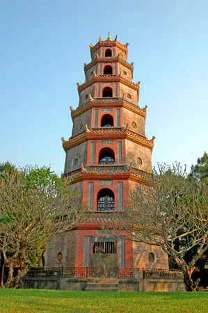 Những điểm du lịch tâm linh nổi tiếng ở Việt Nam