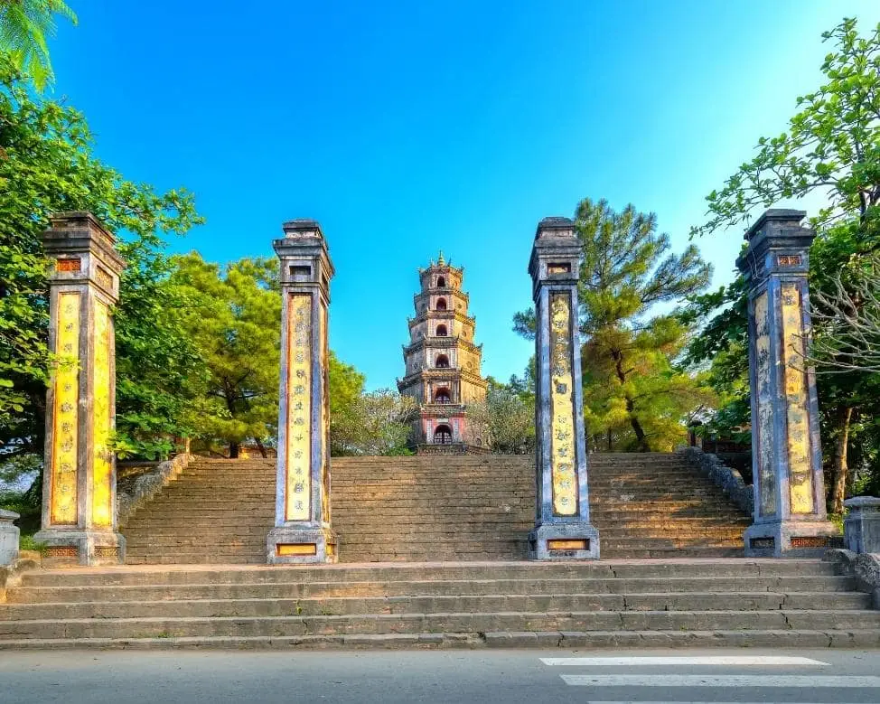 Những điểm du lịch tâm linh nổi tiếng ở Việt Nam
