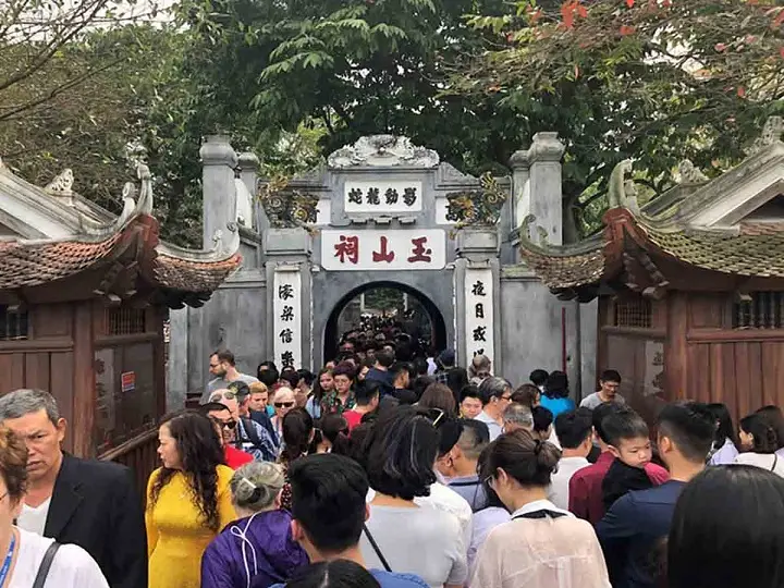 Những điểm du lịch tâm linh nổi tiếng ở Việt Nam