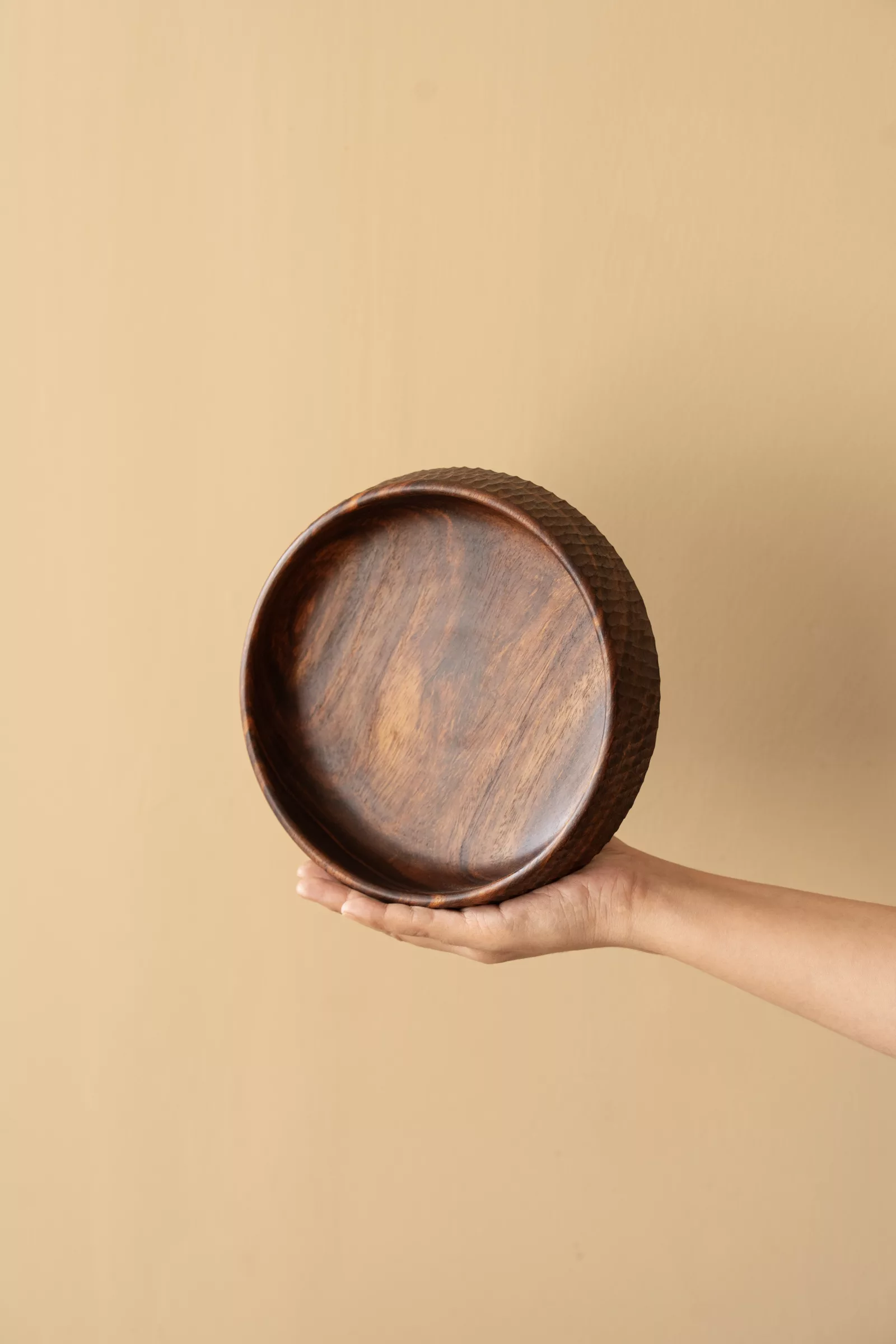 Thumbnail: wooden-serving-bowl, handcrafted-wooden-bowl, artisan-kitchenware, decorative-wooden-bowl, natural-wood-bowl, eco-conscious-decor, sustainable-homeware, textured-wood bowl, minimalist-tableware, rustic-serving-dish, organic-home-decor, premium-handmade-bowl, dining-essentials, wooden-table-styling, unique-wood-craftsmanship, Lesoiestore, Lesoie,