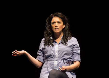 Cecily Strong in “The Search for Signs of Intelligent Life in the Universe” at Center Theatre Group / Mark Taper Forum September 28 through October 23, 2022.<br />
Photo by Craig Schwartz Photograph