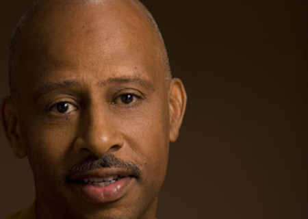 Ruben Santiago-Hudson, whose play “Lackawanna Blues” will be part of Center Theatre Group’s 2018-2019 season at the Mark Taper Forum. Directed and performed by Santiago-Hudson, “Lackawanna Blues” runs March 5 through April 21, 2019. For season tickets and information, please visit CenterTheatreGroup.org or call (213) 972-4444. Media Contact: CTGMedia@CTGLA.org / (213) 972-7376.