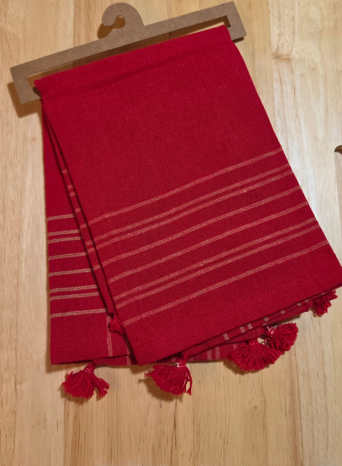 Guardanapo Vermelho com Pompom