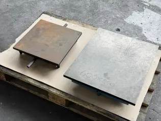 2 surface plates