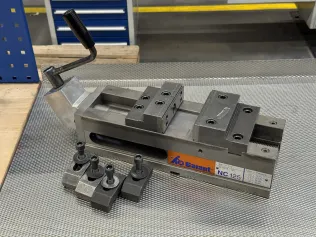 Machine vise
