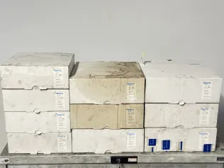 Batch of plastic hoses