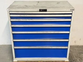 Schubladenschrank mit Inhalt