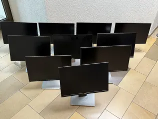10 Bildschirme/ Monitore