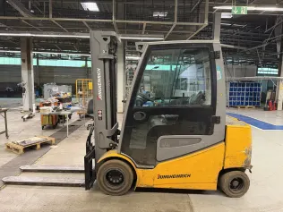 JUNGHEINRICH Elektrostapler