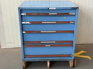 Drawer cabinet with contents