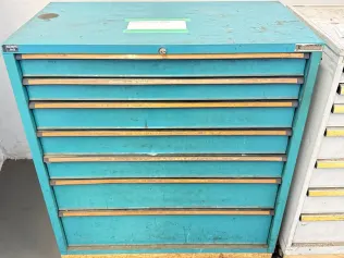 Drawer cabinet with contents